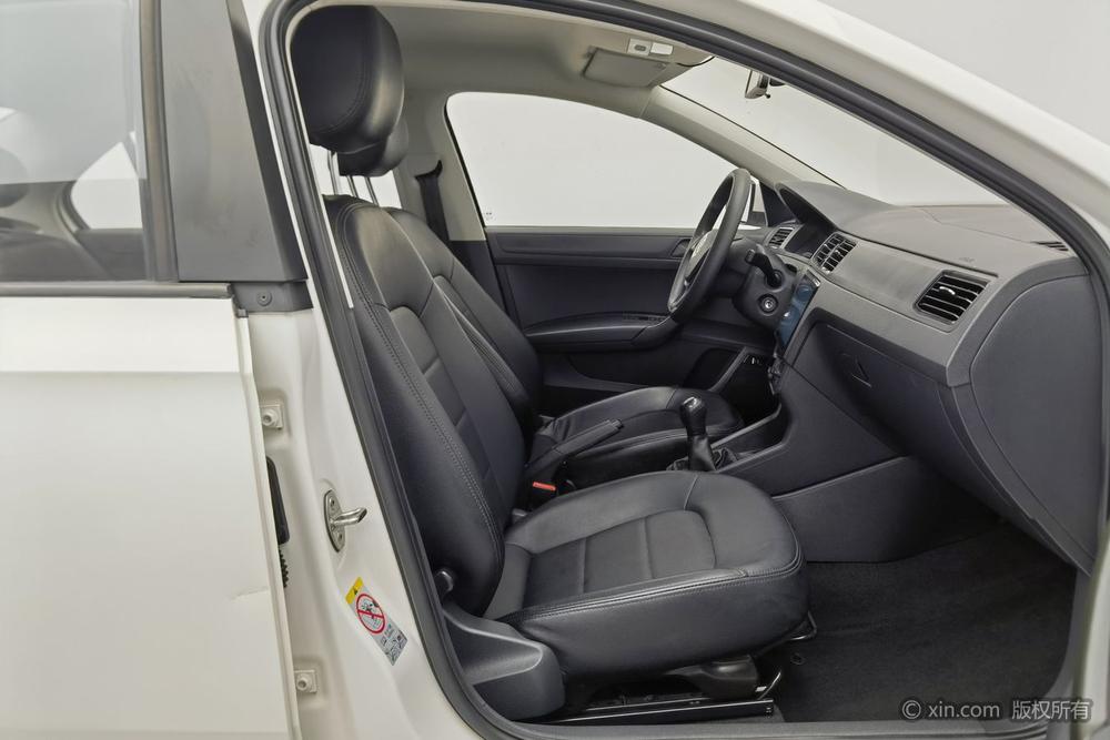 Volkswagen Santana 2016 1.4L Manual Fashion – фото 17