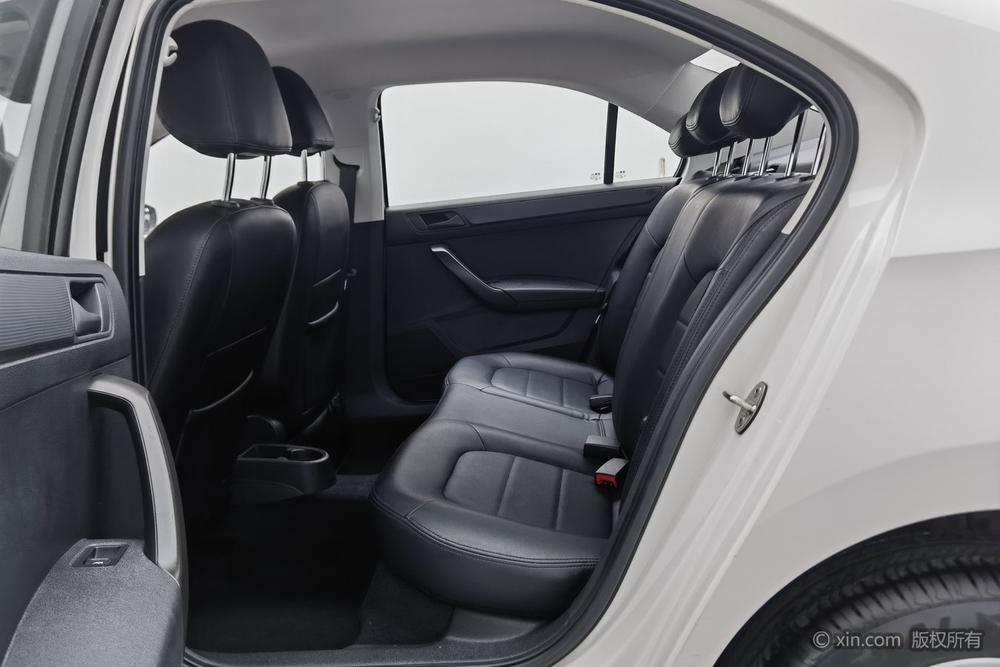 Volkswagen Santana 2016 1.4L Manual Fashion – фото 19