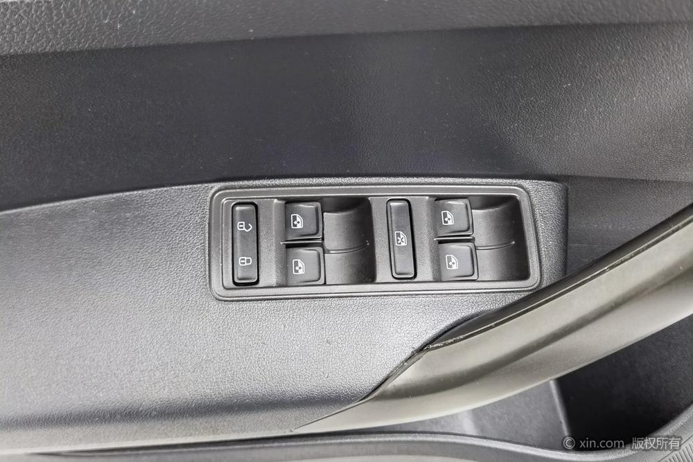 Volkswagen Santana 2016 1.4L Manual Fashion – фото 22