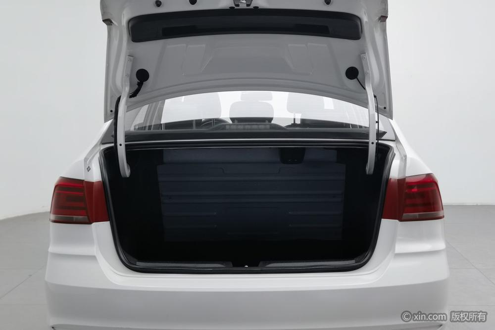 Volkswagen Santana 2016 1.4L Manual Fashion – фото 23