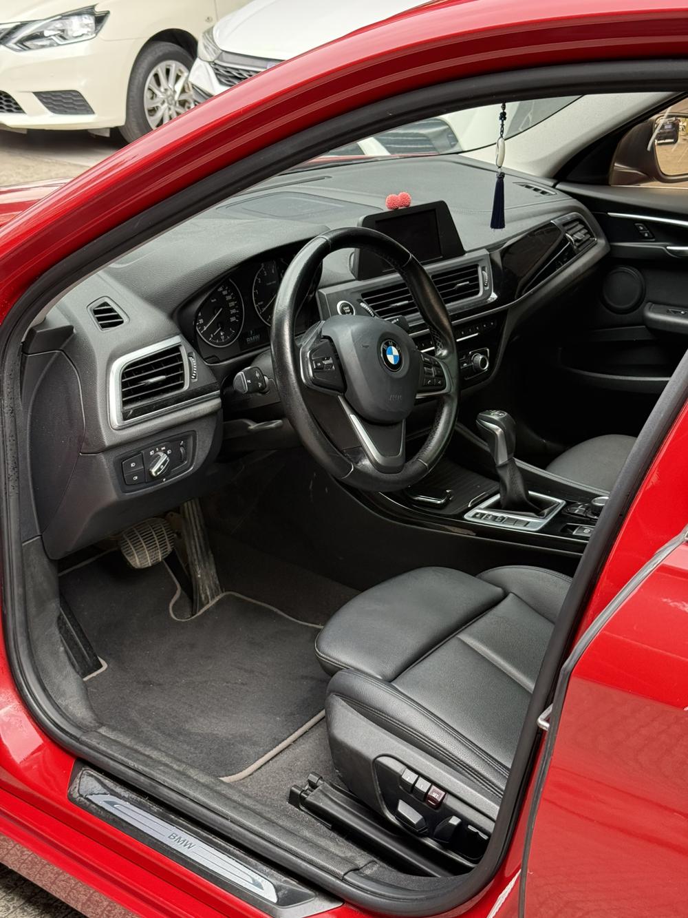 BMW 1 Series 2018 118i Sport – фото 8