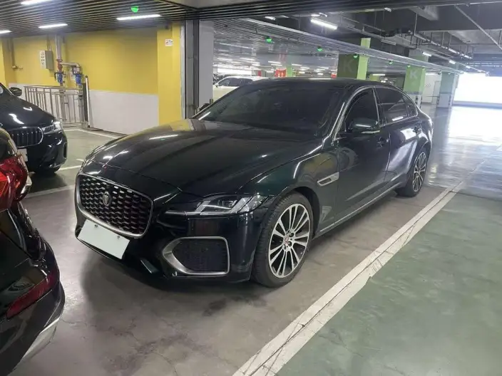 Jaguar XFL 2023 Model 2.0T P250 2WD Exclusive Deluxe Edition