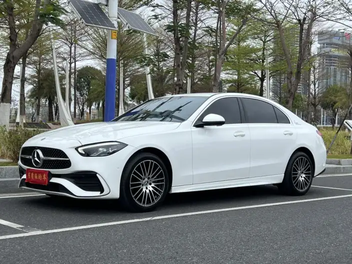Mercedes-Benz C-Class 2023 Model C 200 L Sports Edition – фото 1