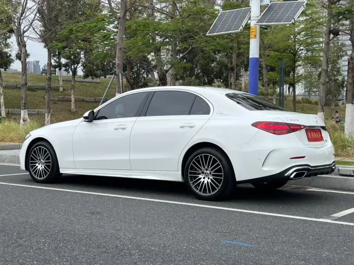Mercedes-Benz C-Class 2023 Model C 200 L Sports Edition – фото 3