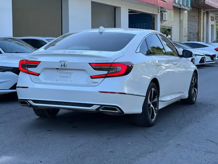 Honda Accord 2022 Model 260TURBO Deluxe Edition – фото 6