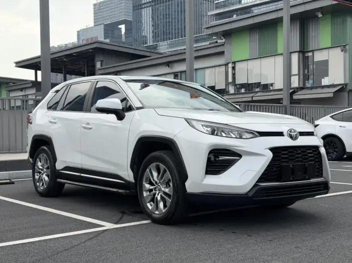 Toyota Wildlander 2022 Model 2.0L 2WD Deluxe Edition – фото 3