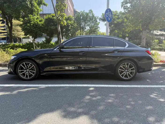 BMW 3 Series 2023 Model 325Li M Sports Set – фото 3