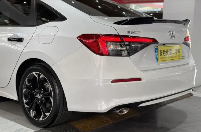 Honda Civic 2022 Model 240TURBO CVT Combustion Edition – фото 5