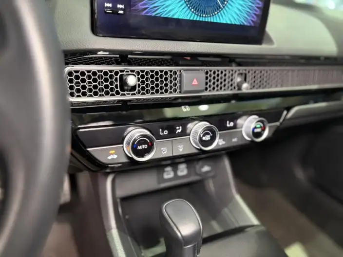 Honda Civic 2022 Model 240TURBO CVT Combustion Edition – фото 8