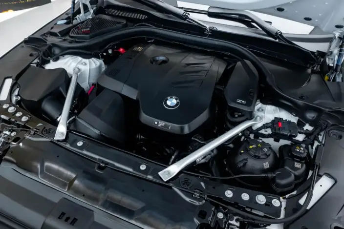 BMW 5 Series 2025 Model 525Li M Sports Set – фото 8