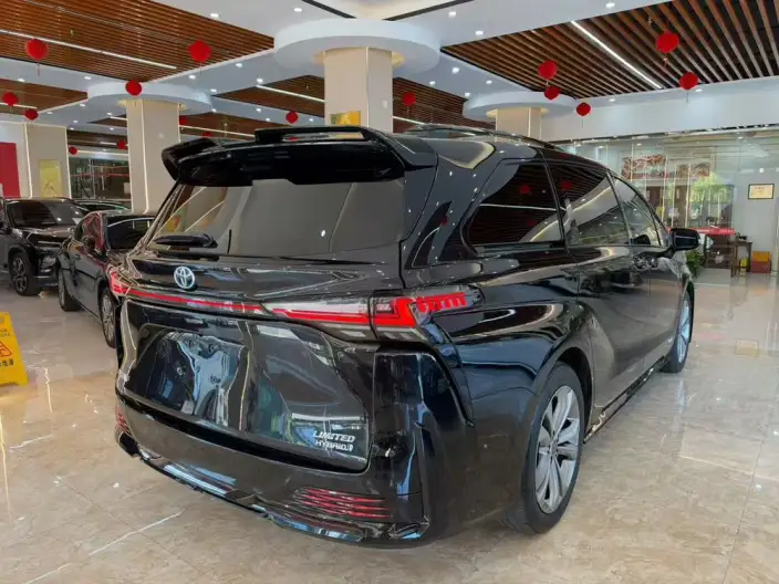 Toyota Sienna 2021 Model 2.5L Hybrid Premium Edition – фото 6