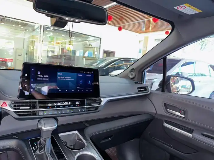 Toyota Sienna 2021 Model 2.5L Hybrid Premium Edition – фото 8