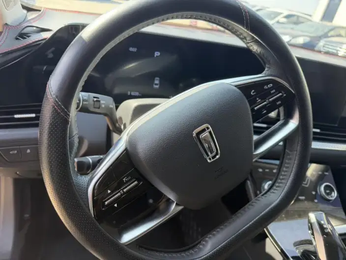 BESTUNE B70 2023 Model Third generation 1.5T Automatic Changxiang Edition Model – фото 9