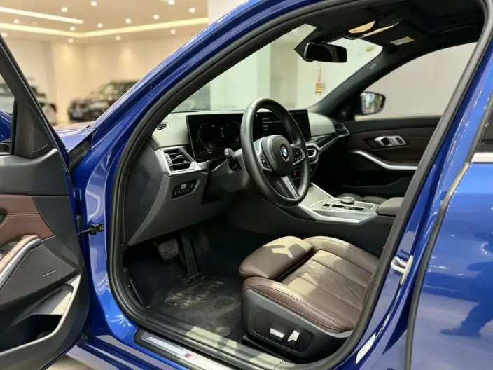 BMW 3 Series 2023 Model 330i M Sports Night Set – фото 8