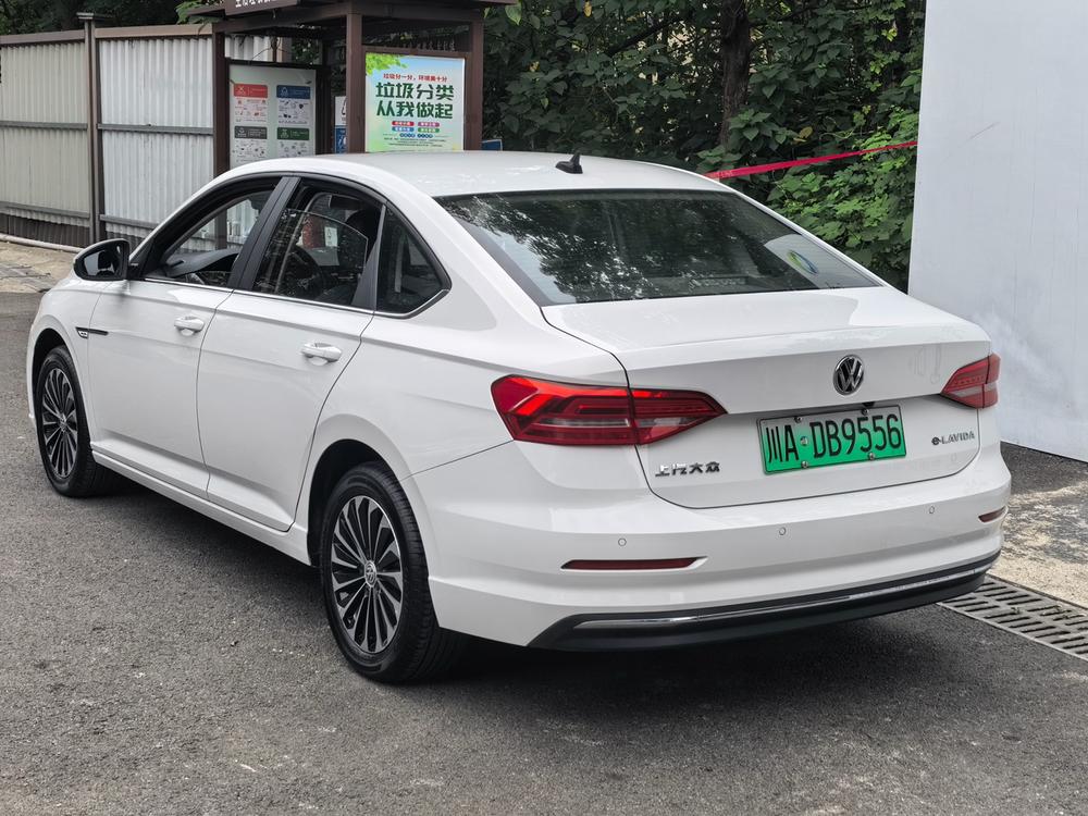 Volkswagen Lavida EV 2019 Premium – фото 4