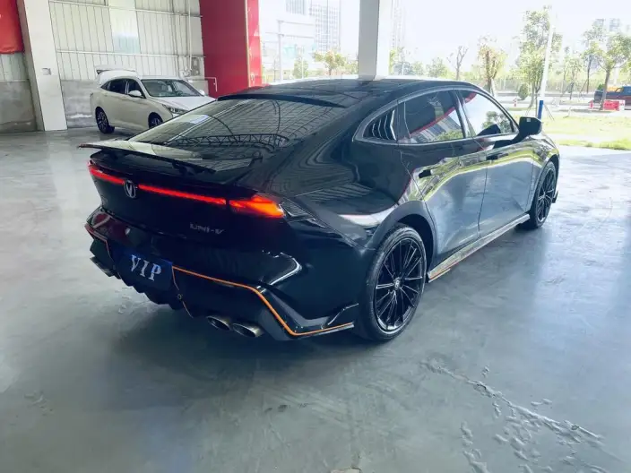 Changan UNI-V 2022 Model 1.5T Sports Edition – фото 5