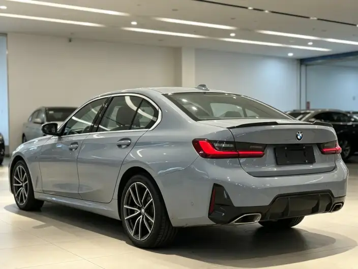 BMW 3 Series 2025 Model 325i M Sports Set – фото 3