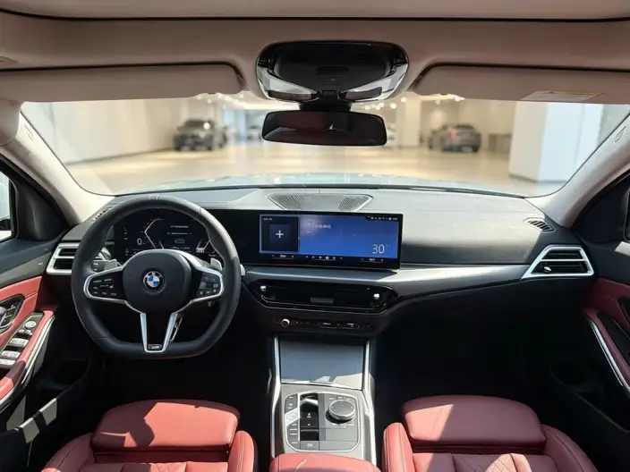 BMW 3 Series 2025 Model 325i M Sports Set – фото 6