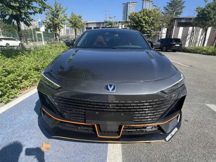 Changan UNI-V 2022 Model 1.5T Sports Edition