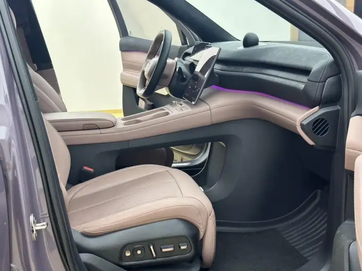 NIO EC6 2024 Model 75kWh – фото 9