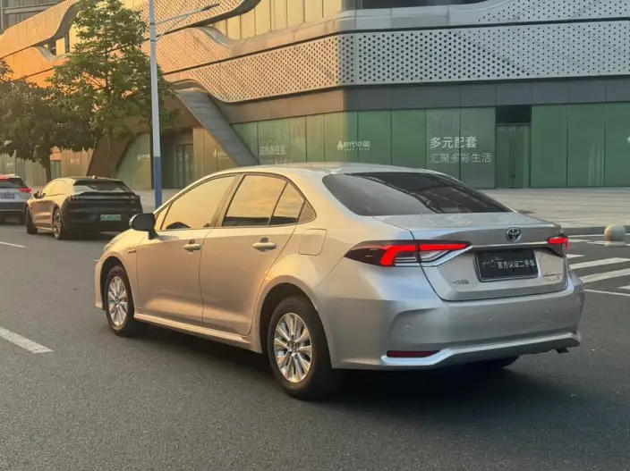 Toyota Corolla 2022 Model Hybrid 1.8L E-CVT Pioneer Edition – фото 5