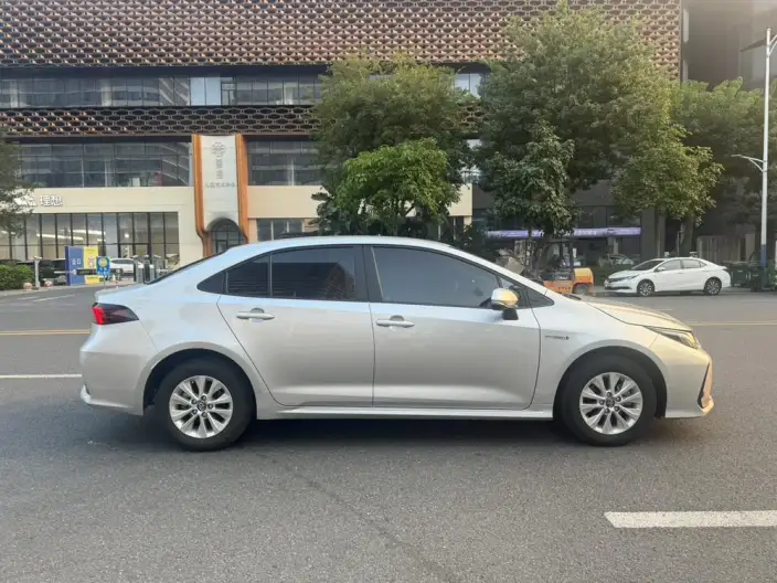 Toyota Corolla 2022 Model Hybrid 1.8L E-CVT Pioneer Edition – фото 8