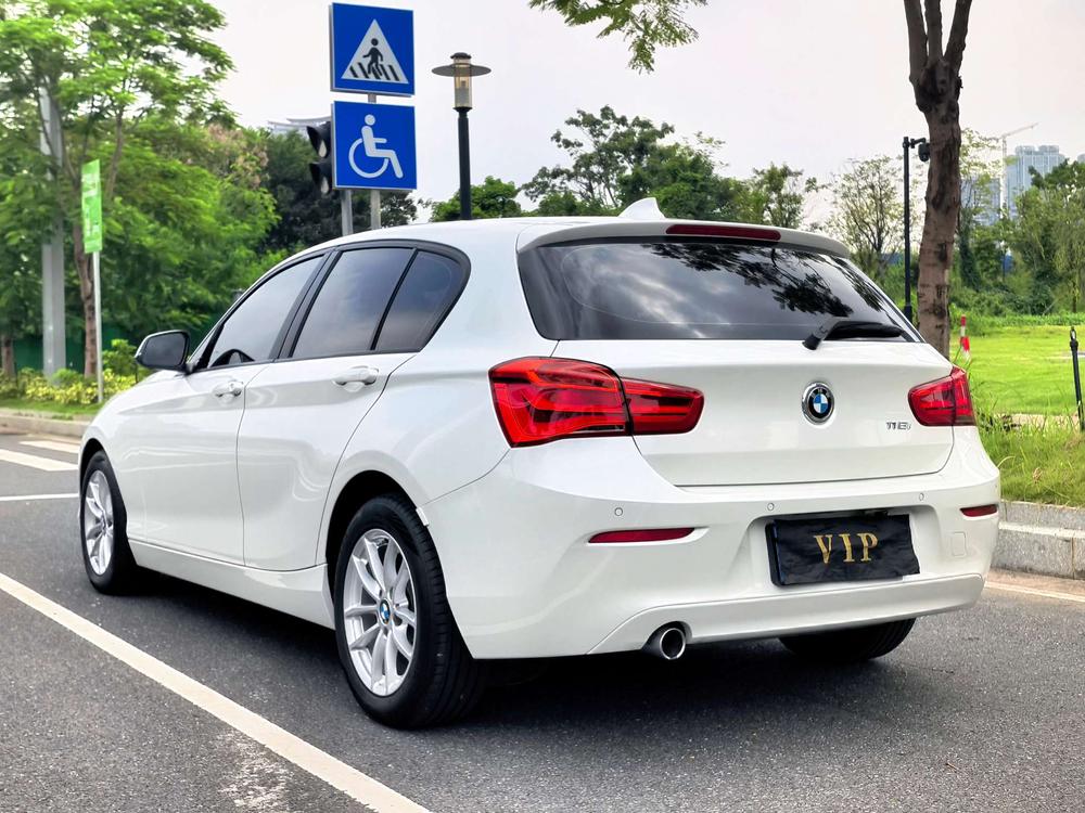 BMW 1 Series Imported Модель 2018 года 118i Leading – фото 5
