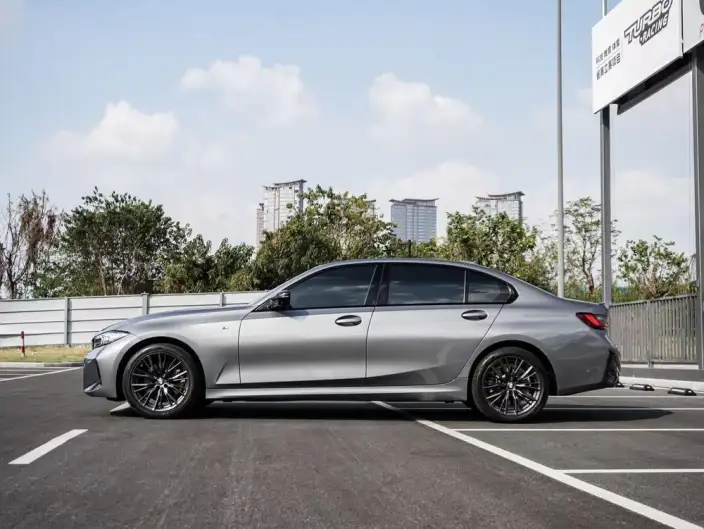 BMW 3 Series 2023 Model 330Li M Sports Night Set – фото 3
