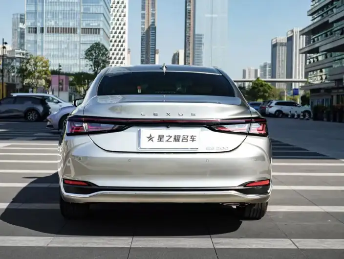 Lexus ES 2025 Model 200 Premium
