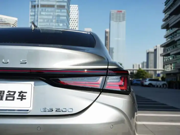 Lexus ES 2025 Model 200 Premium – фото 6