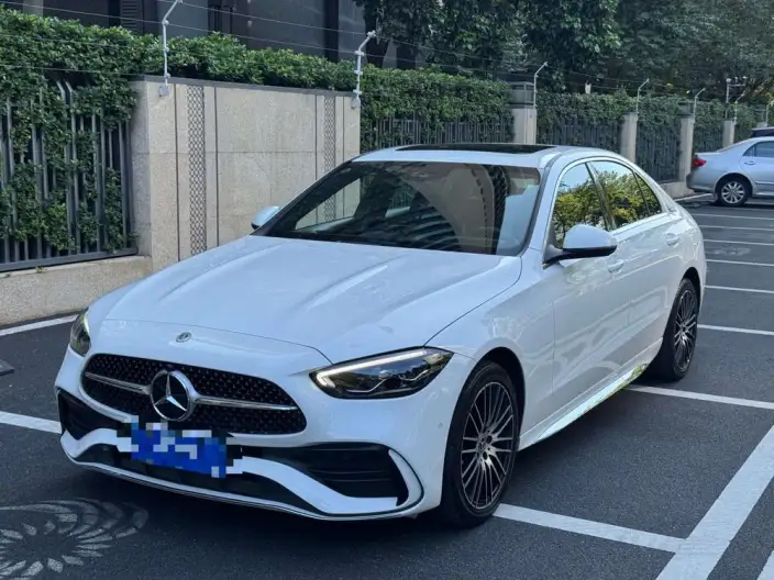 Mercedes-Benz C-Class 2023 Model C 200 L Sports Edition – фото 1