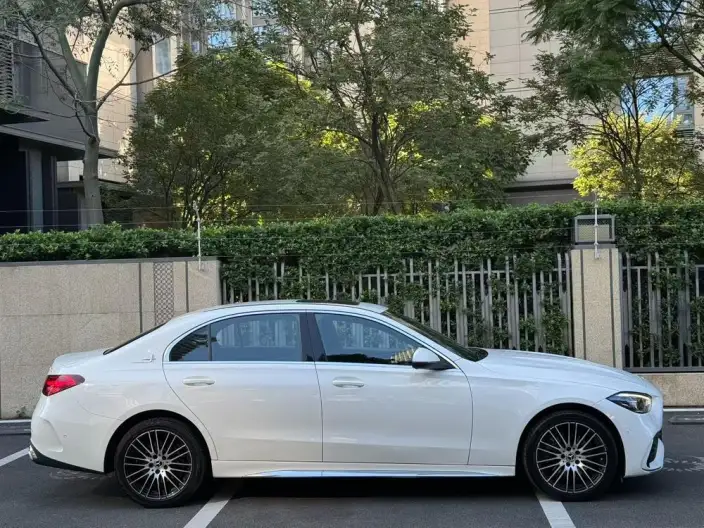 Mercedes-Benz C-Class 2023 Model C 200 L Sports Edition – фото 5