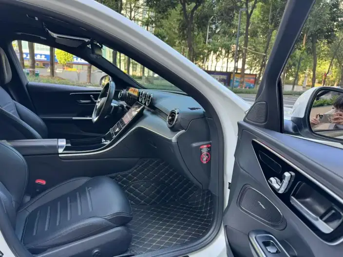 Mercedes-Benz C-Class 2023 Model C 200 L Sports Edition – фото 6