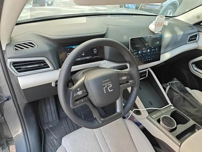 Yuan UP 2025 Model 301KM Pilot Model – фото 7