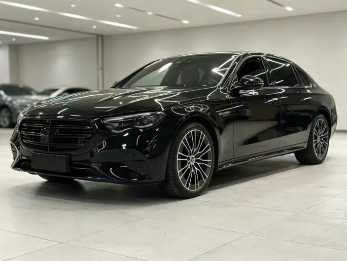 Mercedes-Benz E-Class 2024 Model E 300 L Noble Model sedan – фото 1