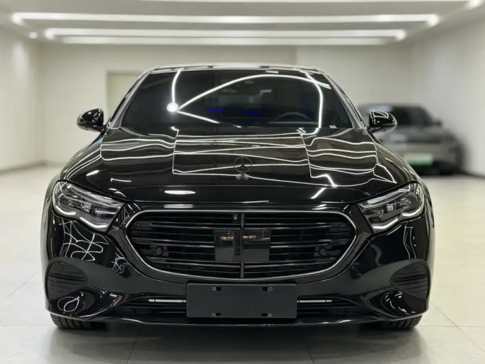 Mercedes-Benz E-Class 2024 Model E 300 L Noble Model sedan – фото 2