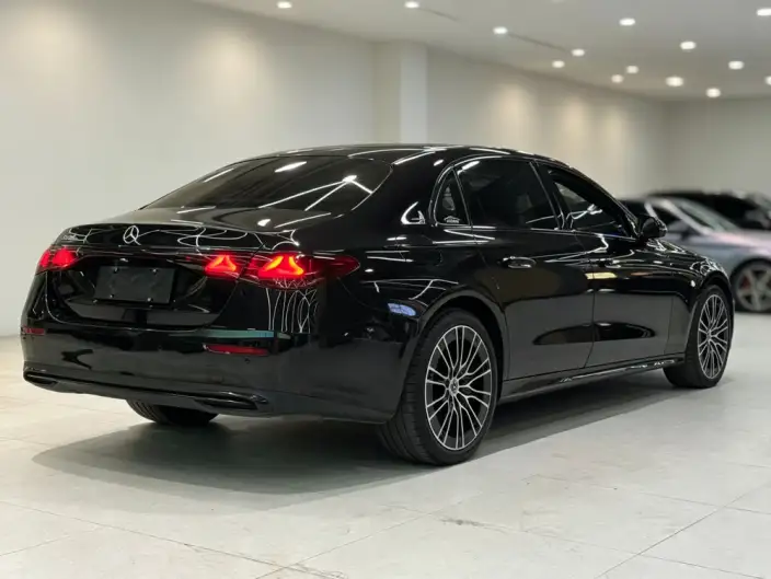 Mercedes-Benz E-Class 2024 Model E 300 L Noble Model sedan – фото 4