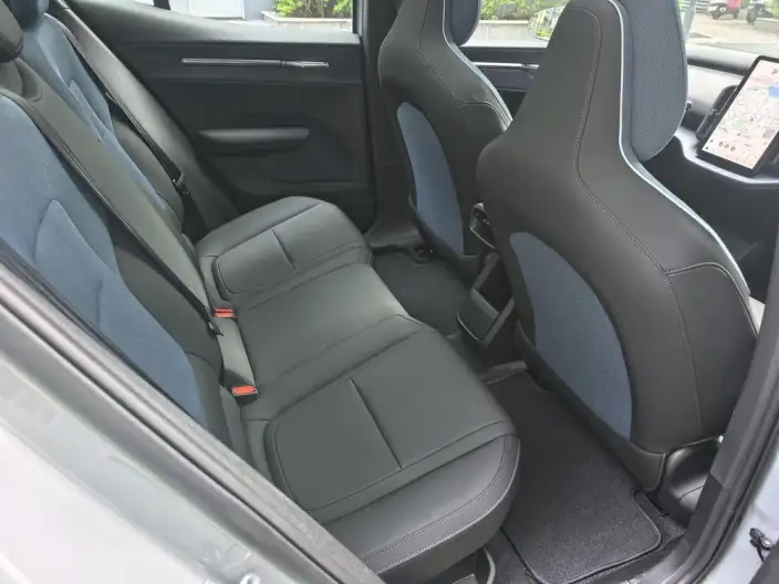 Volvo EX30 2025 Model Rear Drive Long Battery Life Pro Edition Plus – фото 7