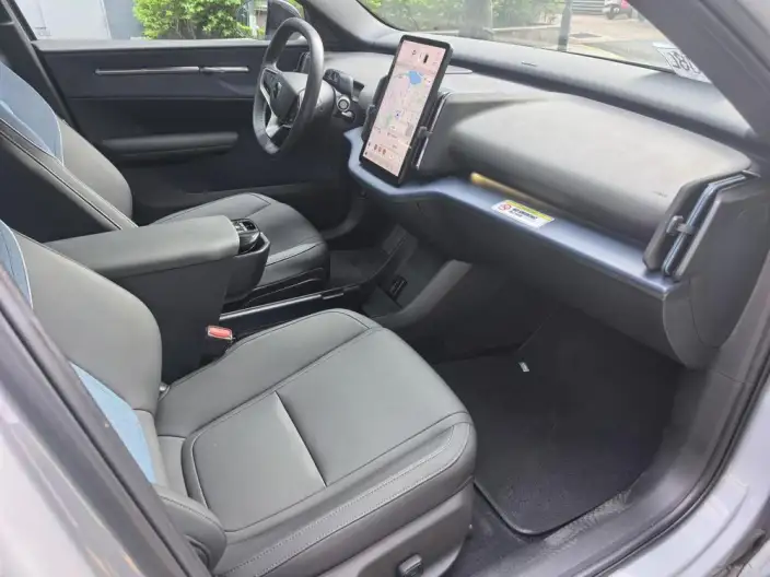 Volvo EX30 2025 Model Rear Drive Long Battery Life Pro Edition Plus – фото 10