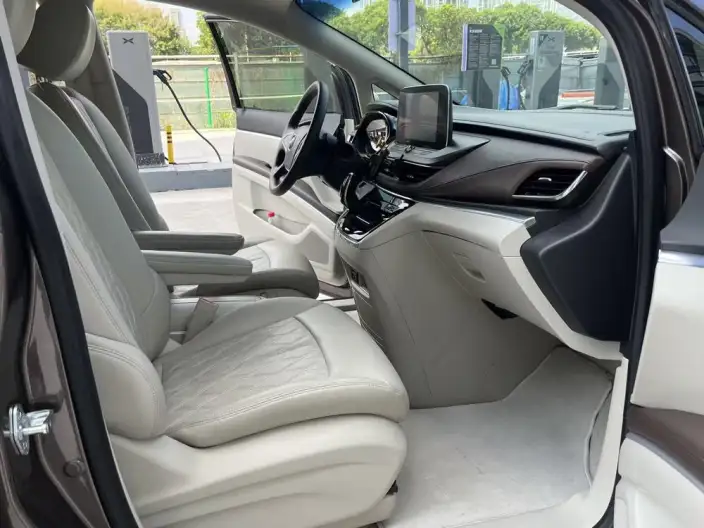 Buick GL8 2022 Model Business class 652T Comfort Model – фото 8
