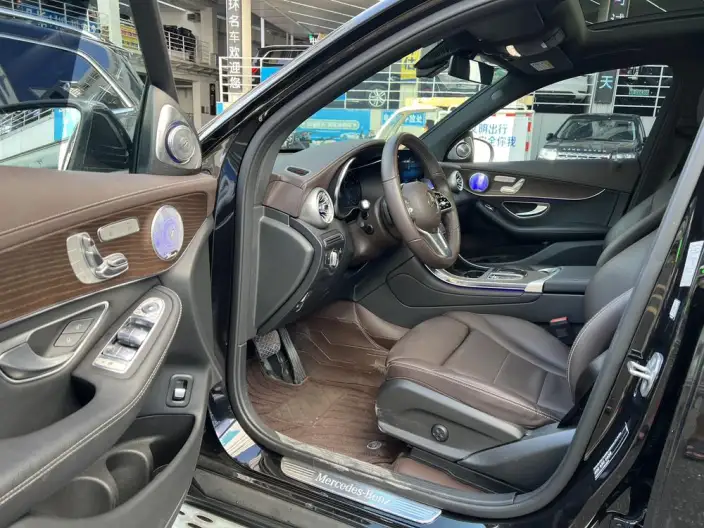 Mercedes-Benz GLC 2022 Model Facelift GLC 300 L 4MATIC Dynamic Model Collector Edition – фото 8
