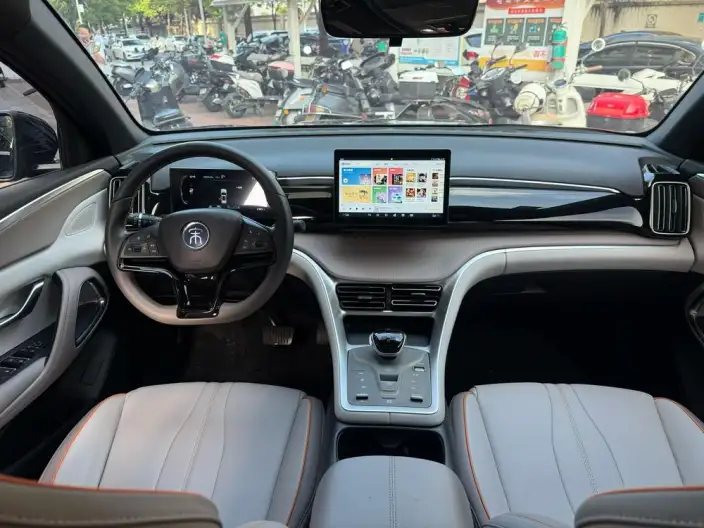 BYD Song Pro DM 2024 Model DM-i Honor Edition 71km Pilot Model – фото 5