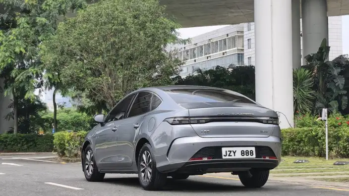 BYD Destroyer 05 2024 Model Honor Edition DM-i 55KM Luxury Model – фото 5