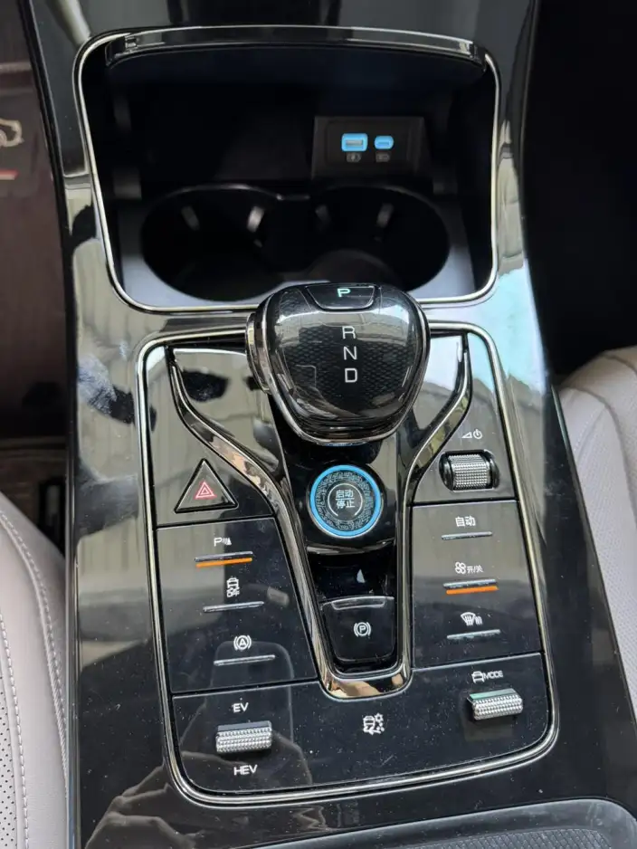BYD Han DM 2025 Model DM-i 125KM Noble Model – фото 5