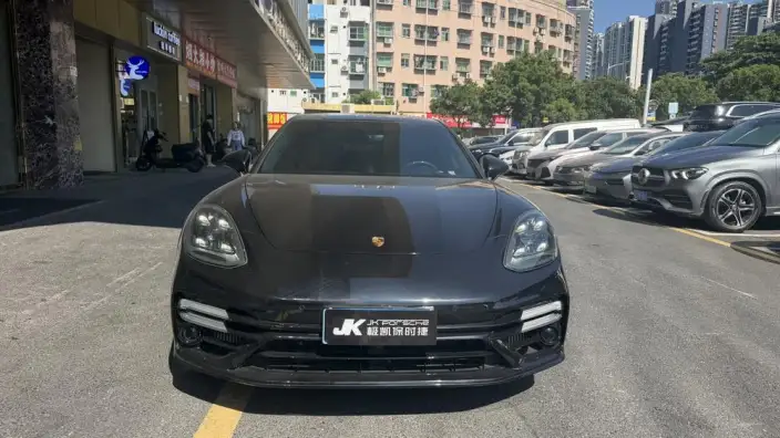 Panamera 2022 Model Panamera 4 Executive Extended Platinum Edition 2.9T – фото 2