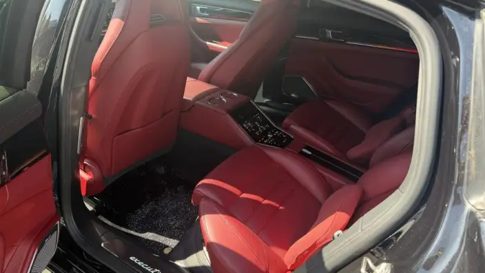 Panamera 2022 Model Panamera 4 Executive Extended Platinum Edition 2.9T – фото 9