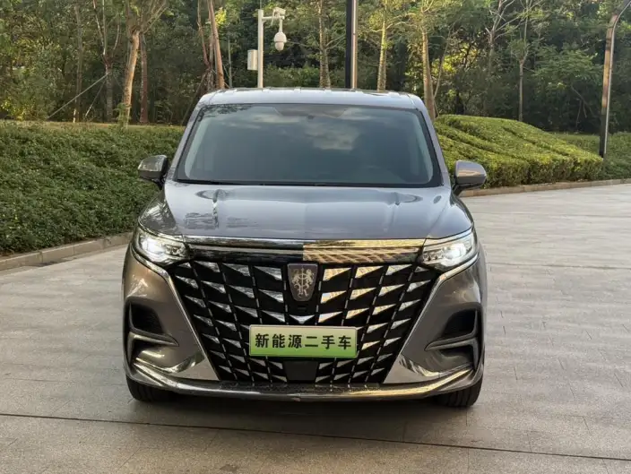 Roewe iMAX8 EV 2022 Model Silver edition – фото 2