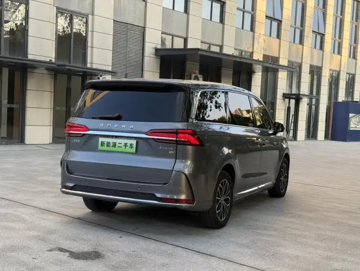 Roewe iMAX8 EV 2022 Model Silver edition – фото 6