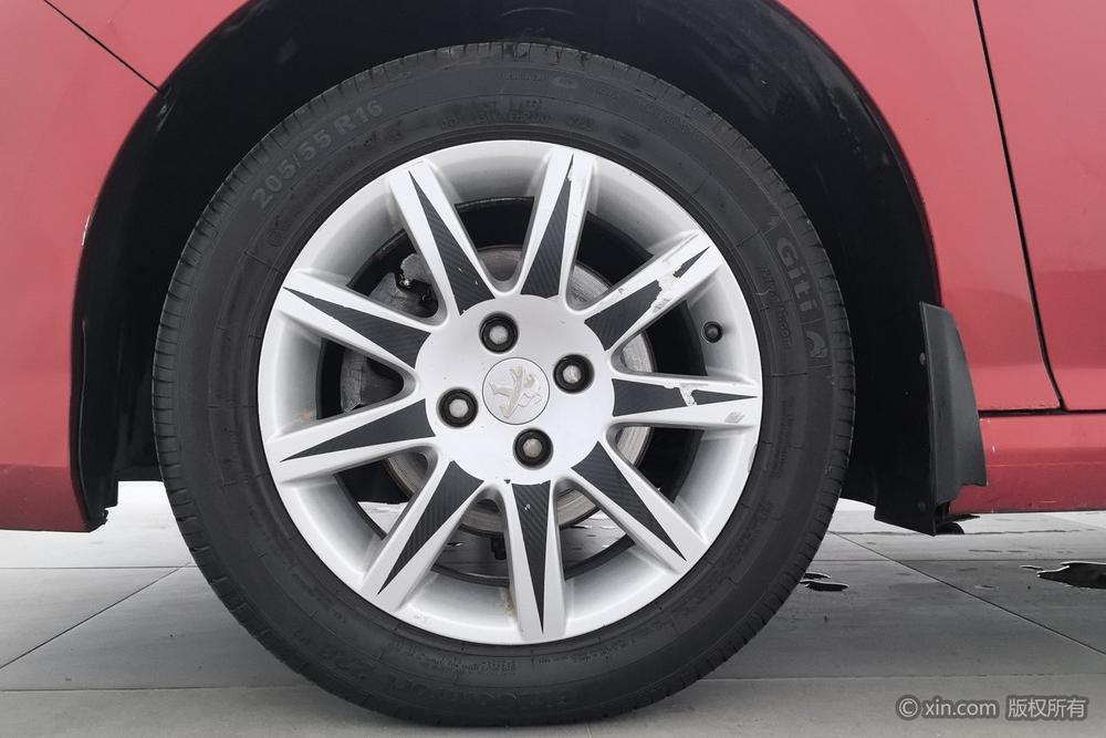 PEUGEOT 308 2013 модификация 1.6L Manual Fashion тип – фото 8