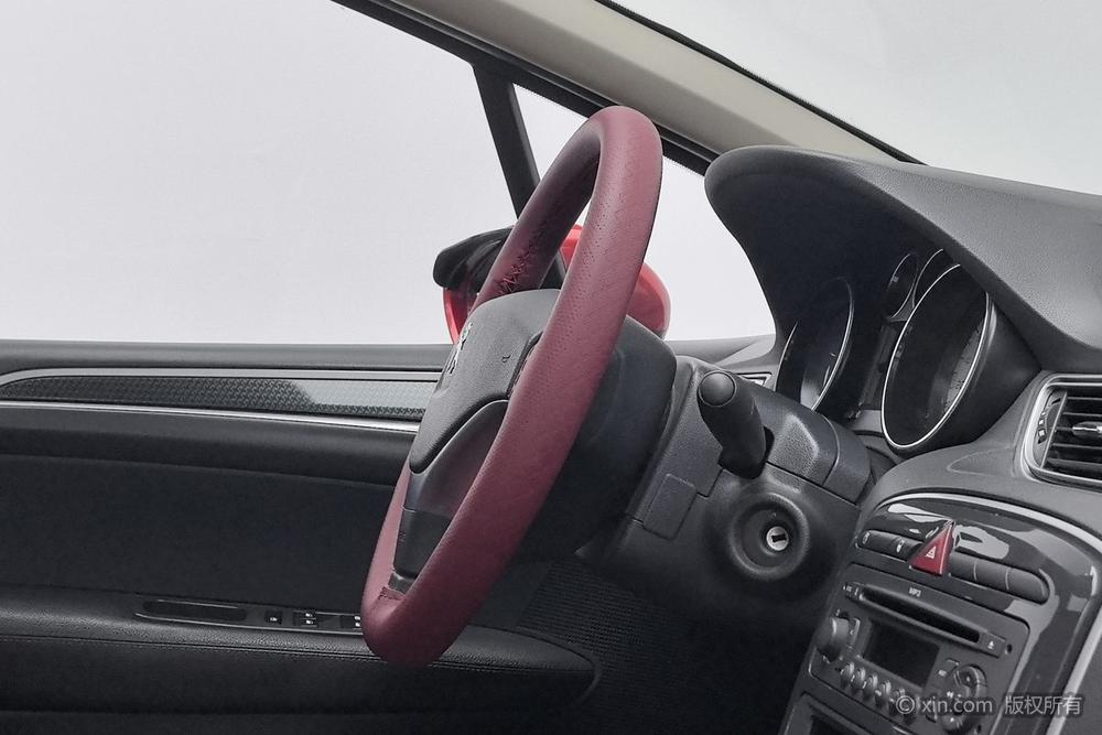 PEUGEOT 308 2013 модификация 1.6L Manual Fashion тип – фото 24
